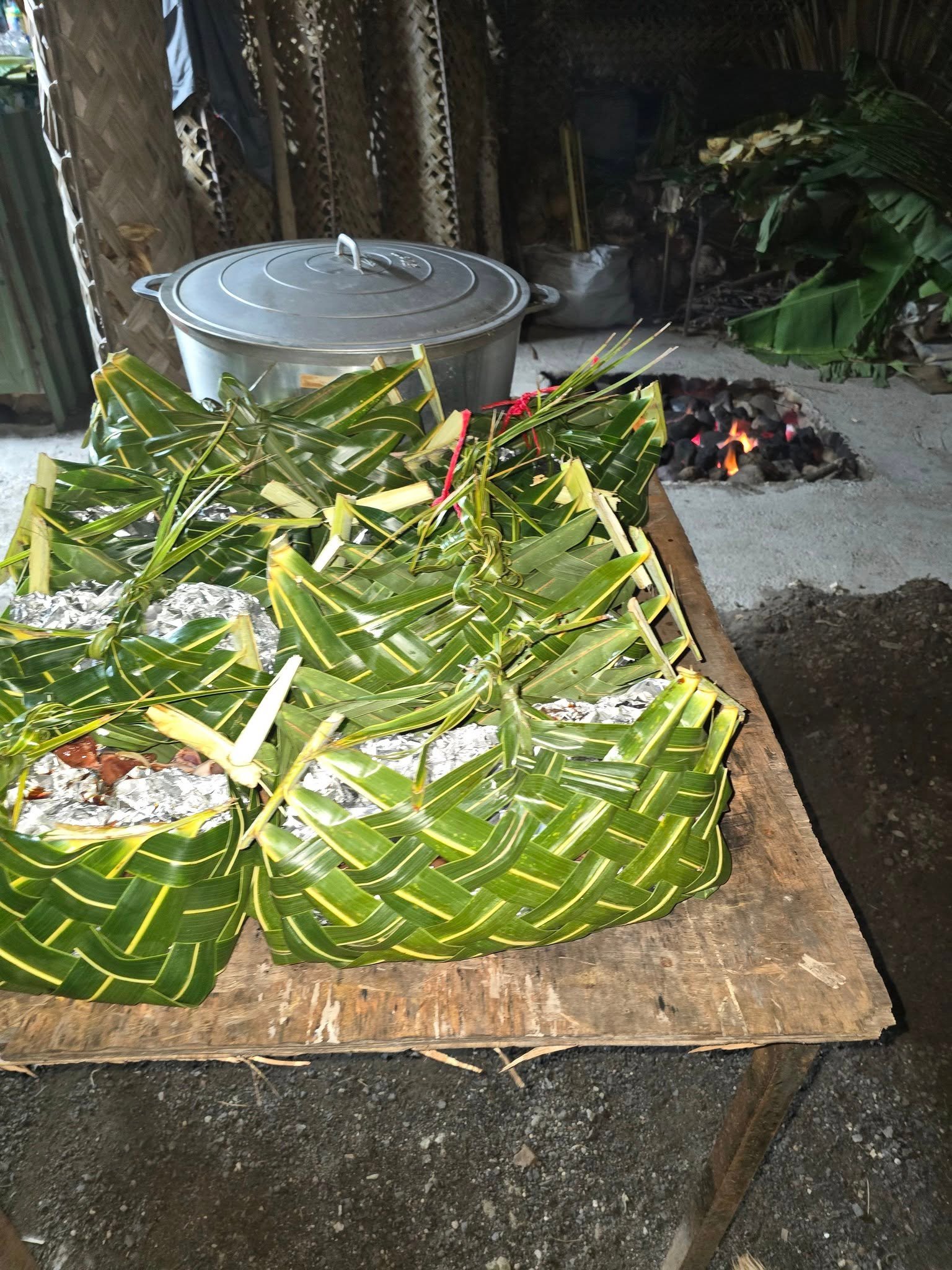Ahi Ma'a — Four traditionnel tahitien